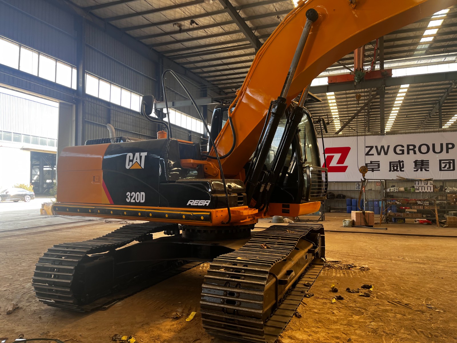 CAT 320D Excavator (1).jpg