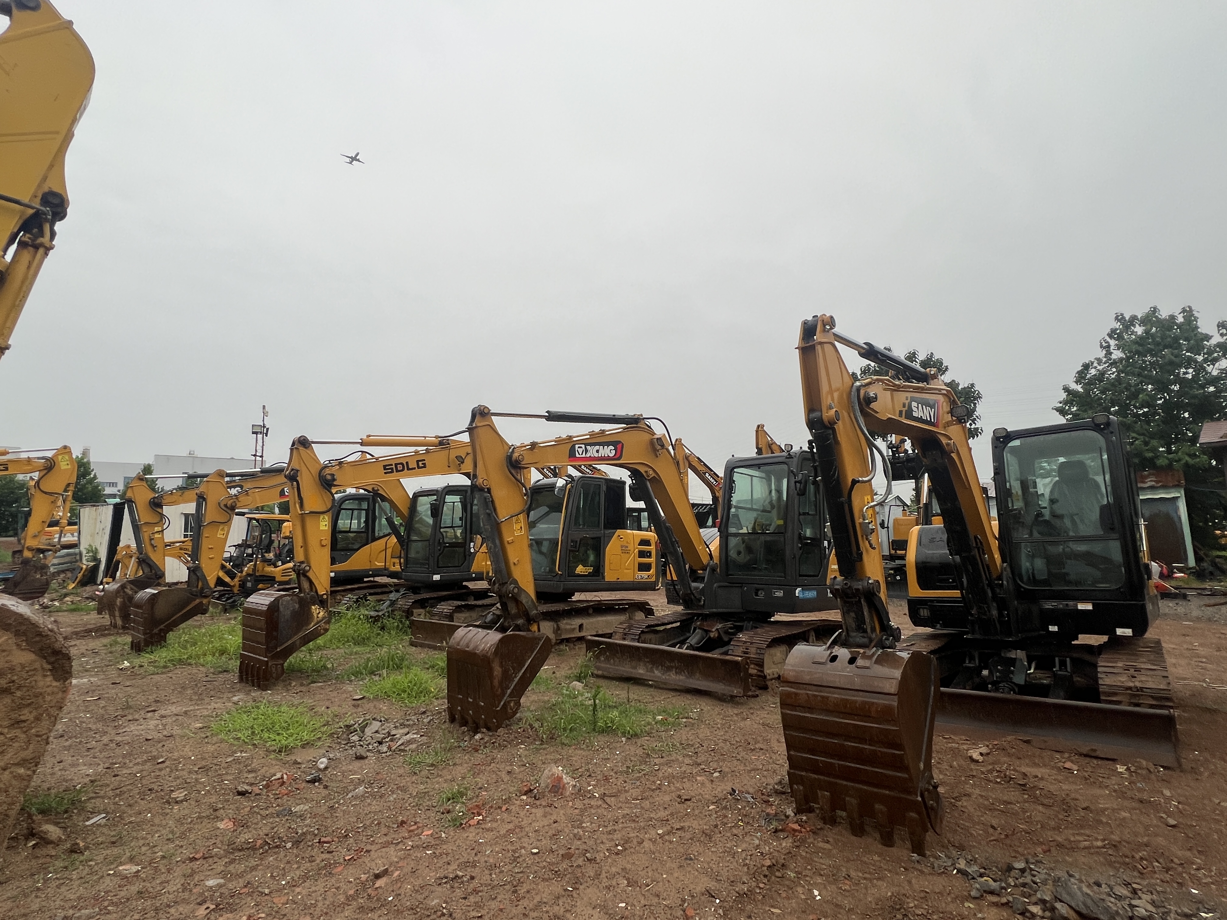 Hitachi EX2400 Excavator