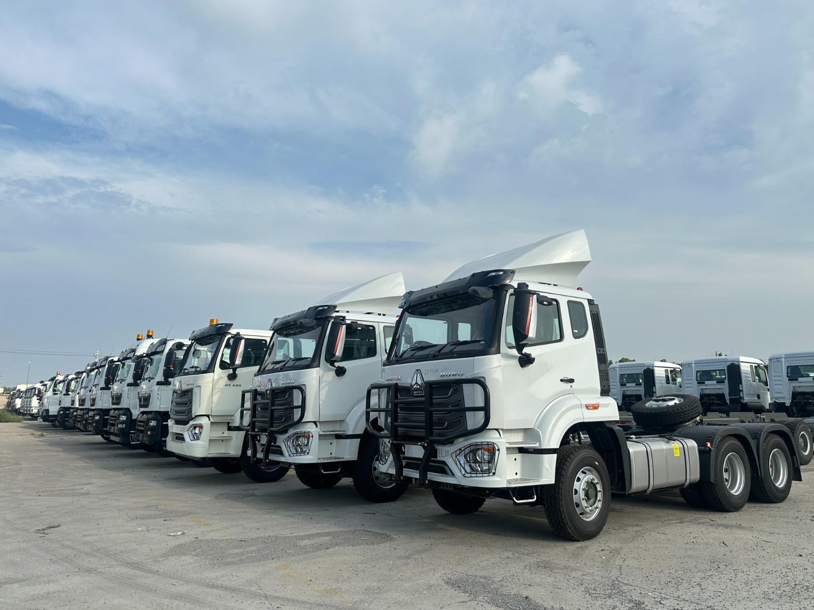 Howo NX 6x4 Tractor Truck