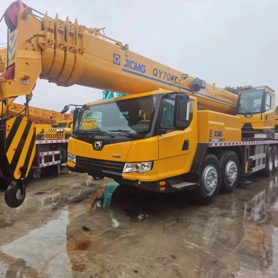 Macara de camion XCMG QY70KC second-hand