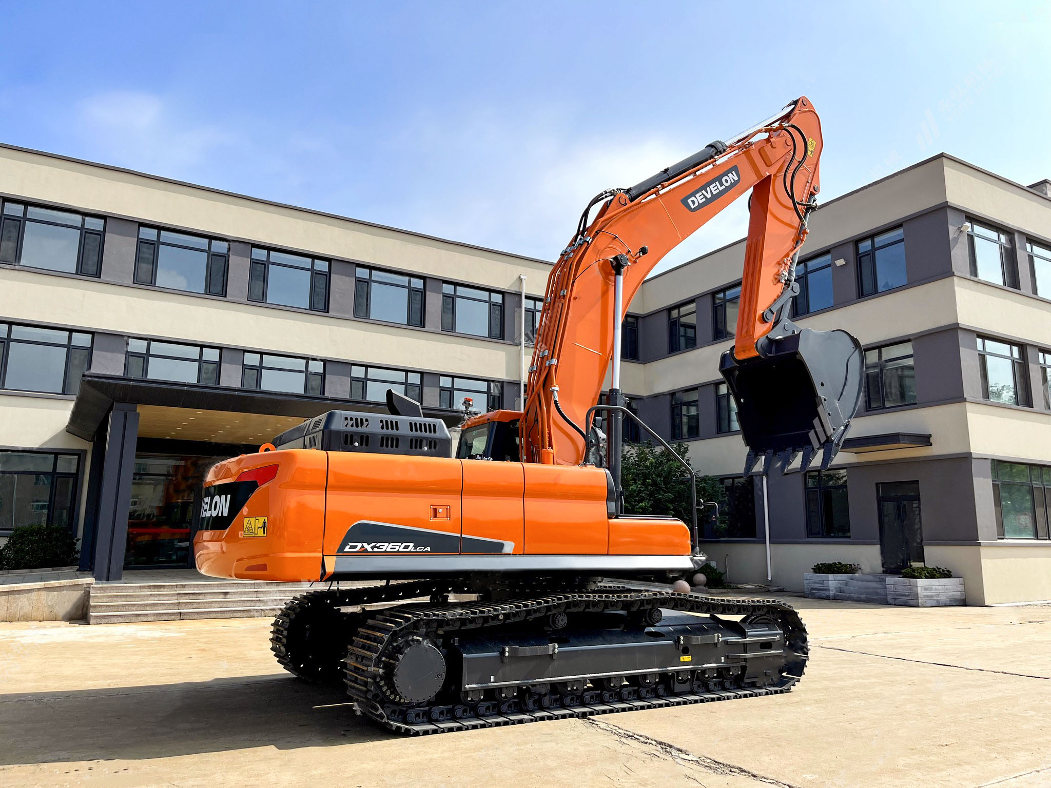 Brand New Develon DX360LCA-7B Excavator