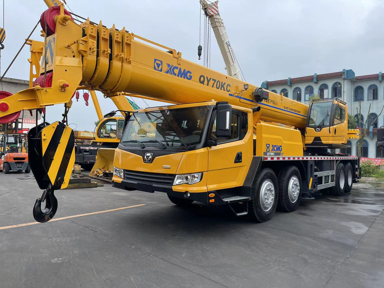 XCMG QY70KC Truck Crane