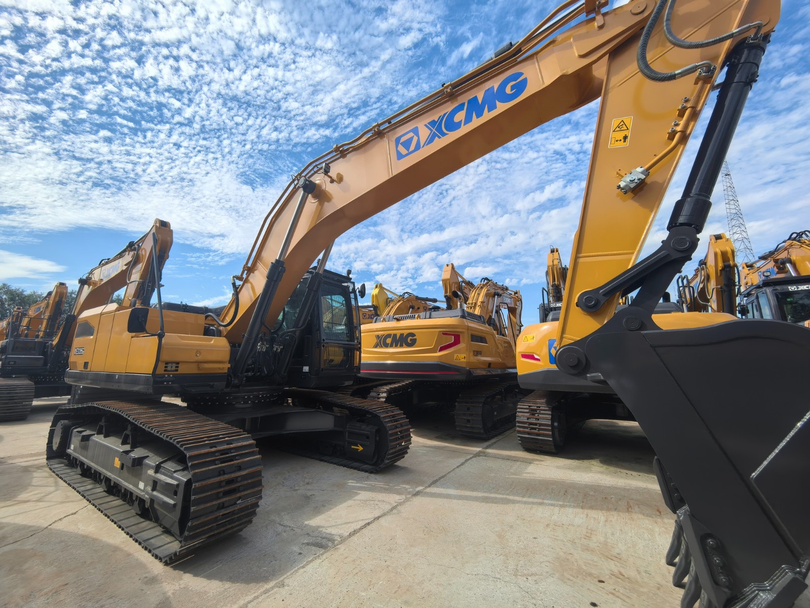 Brand New XCMG XE335G Excavator