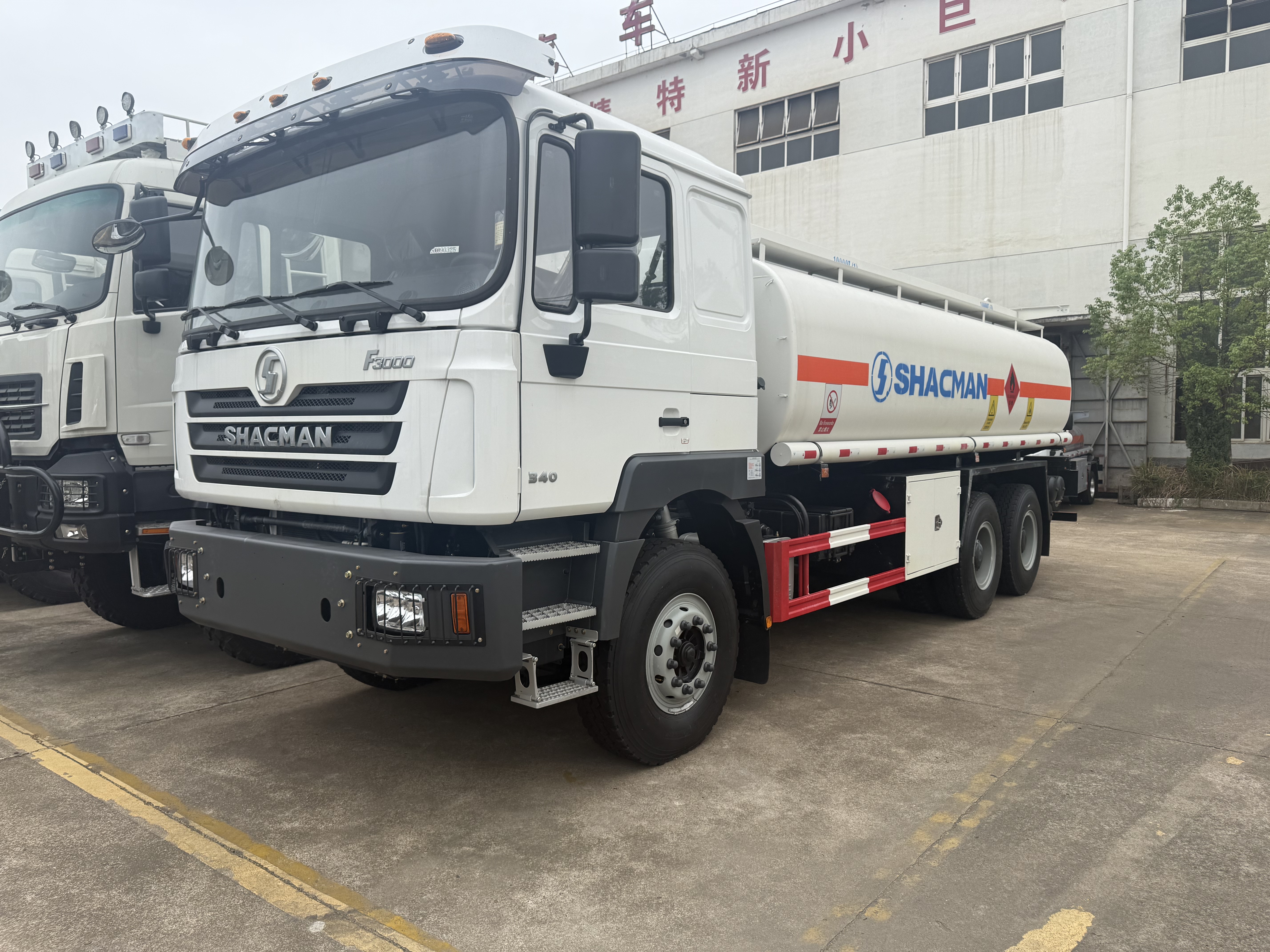 Shacman F3000 6x4 340hp Fuel Tank Truck Shacman F3000 6x4 340hp Fuel Tank Truck