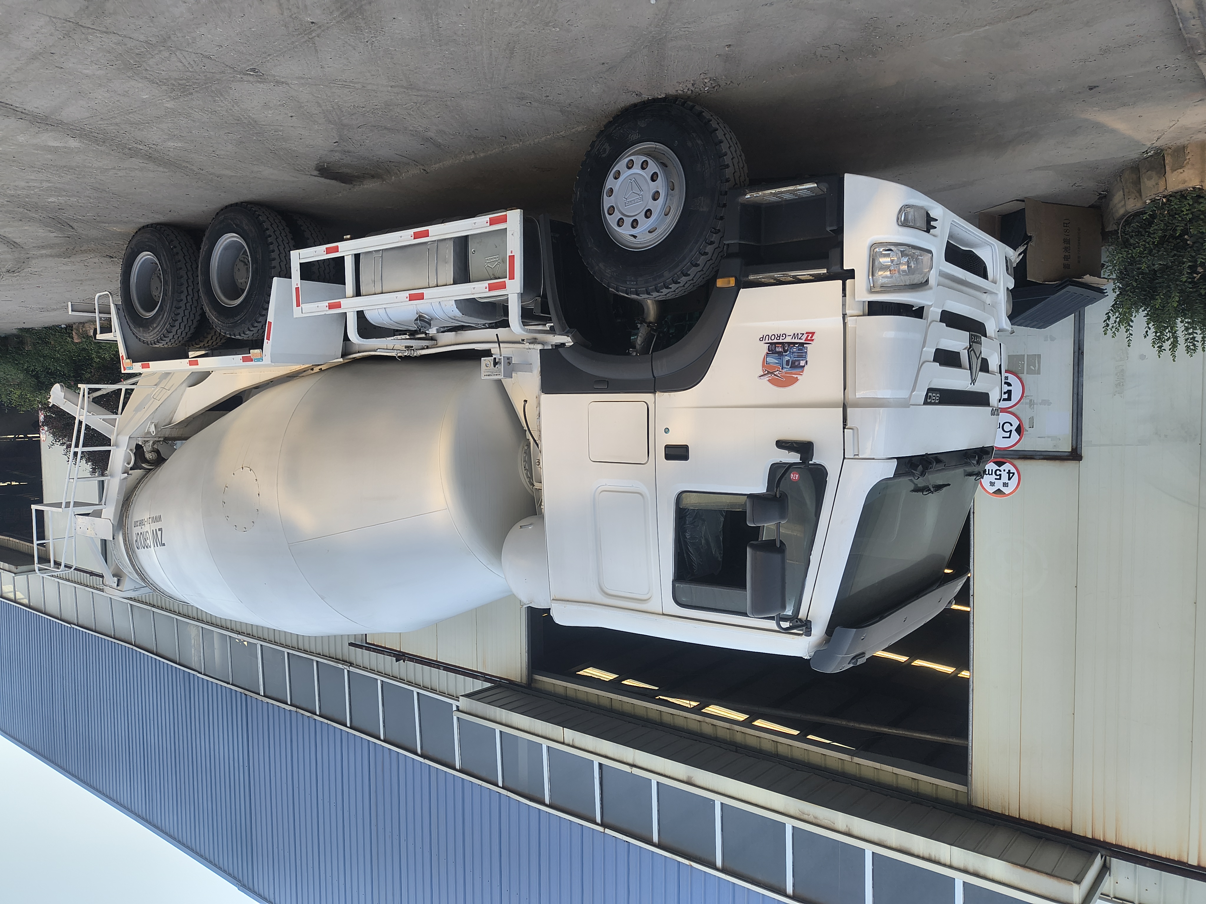 Howo 4x2 Concrete Mixer Truck Howo 4x2 Concrete Mixer Truck