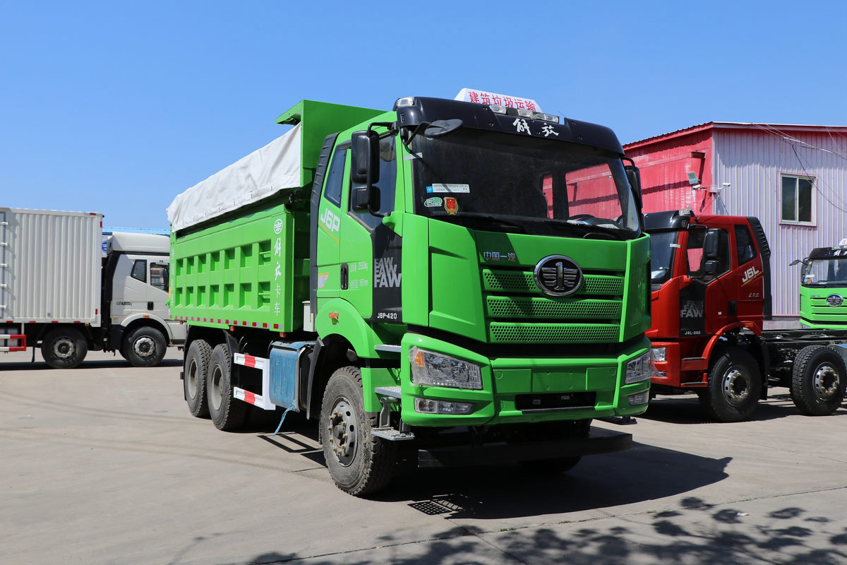 FAW J6P Dump Truck