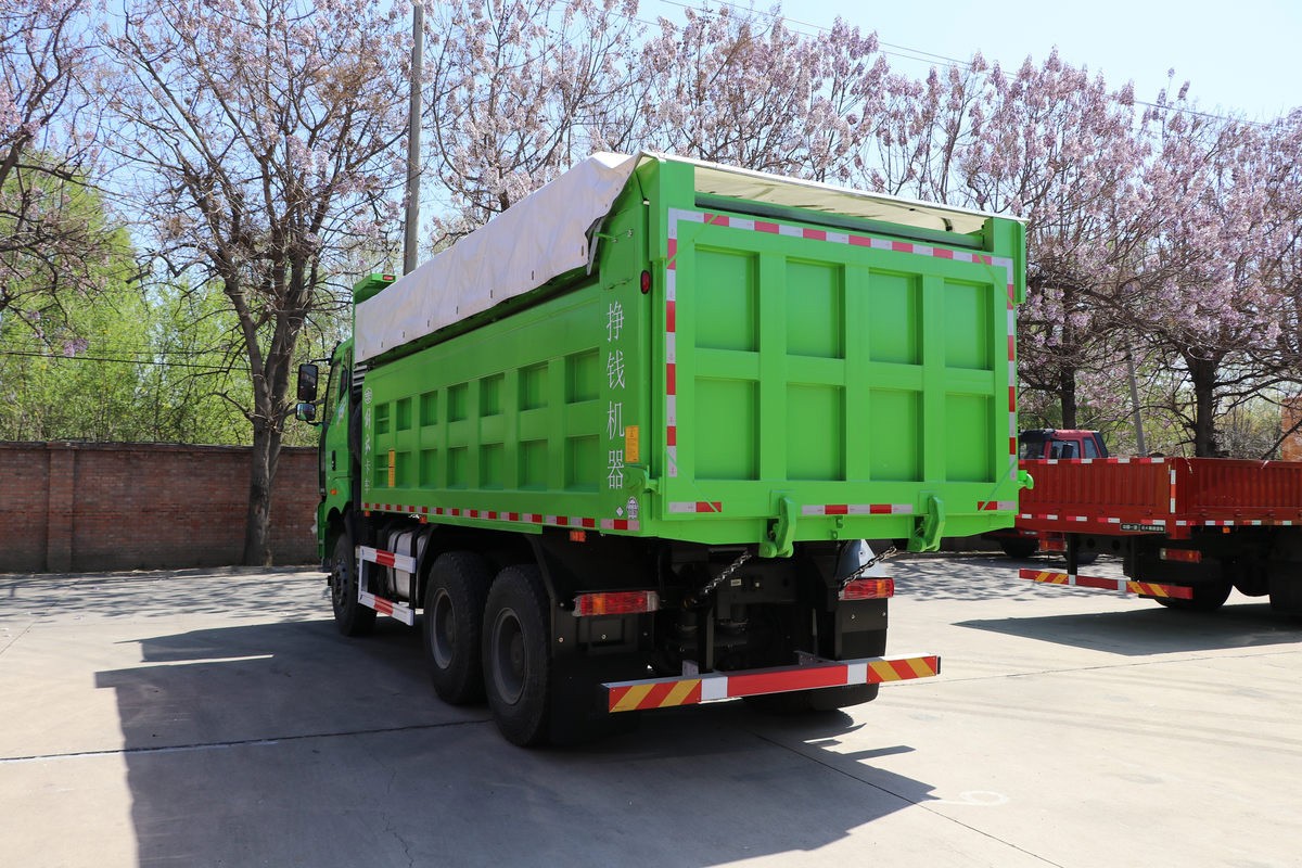 FAW J6P Dump Truck