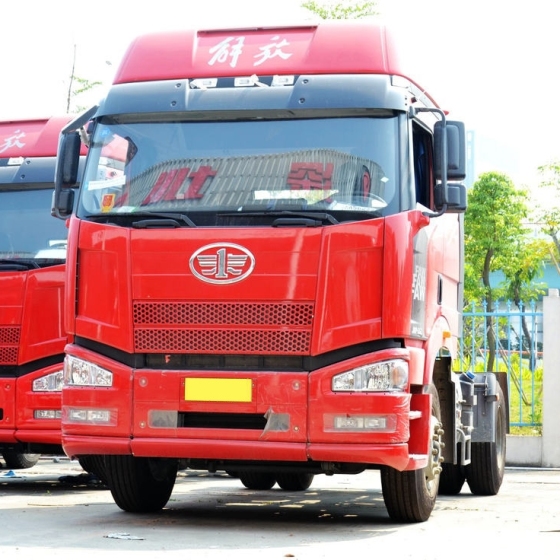 Faw J6P 4x2 350HP Tractor Truck