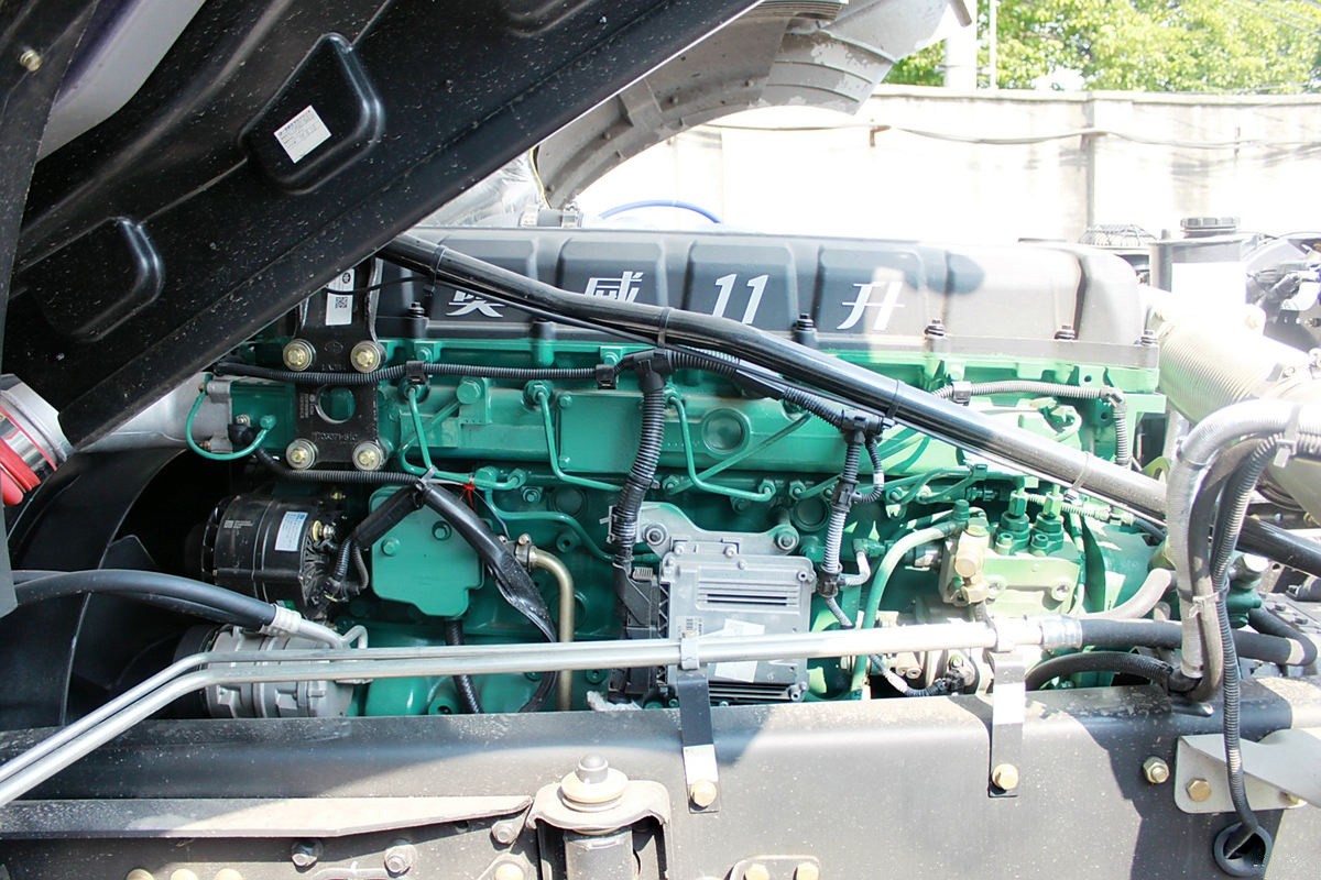 Faw J6P 4x2 420HP Tractor Truck Faw J6P 4x2 420HP Tractor Truck