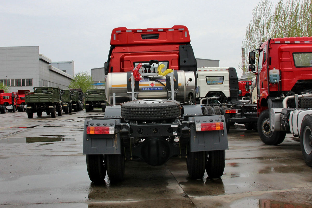 Faw J6P 6x2 375HP Tractor Truck