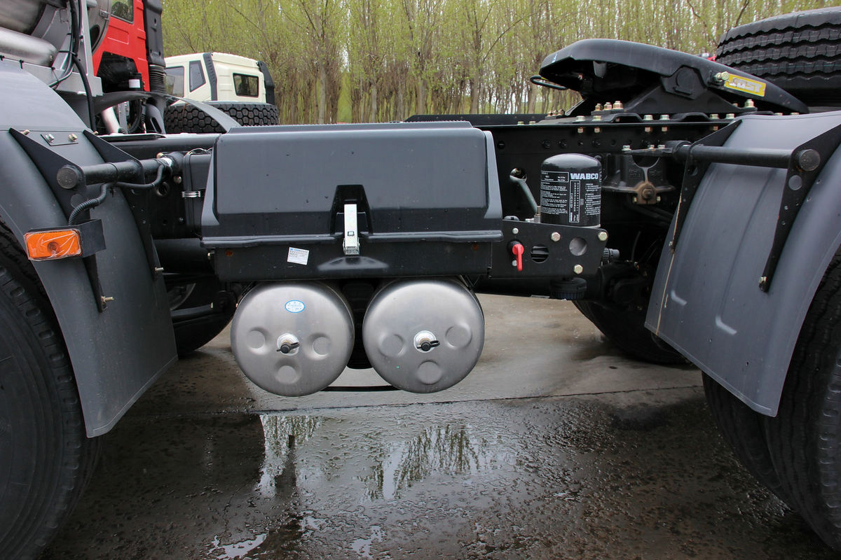 Faw J6P 6x2 375HP Tractor Truck