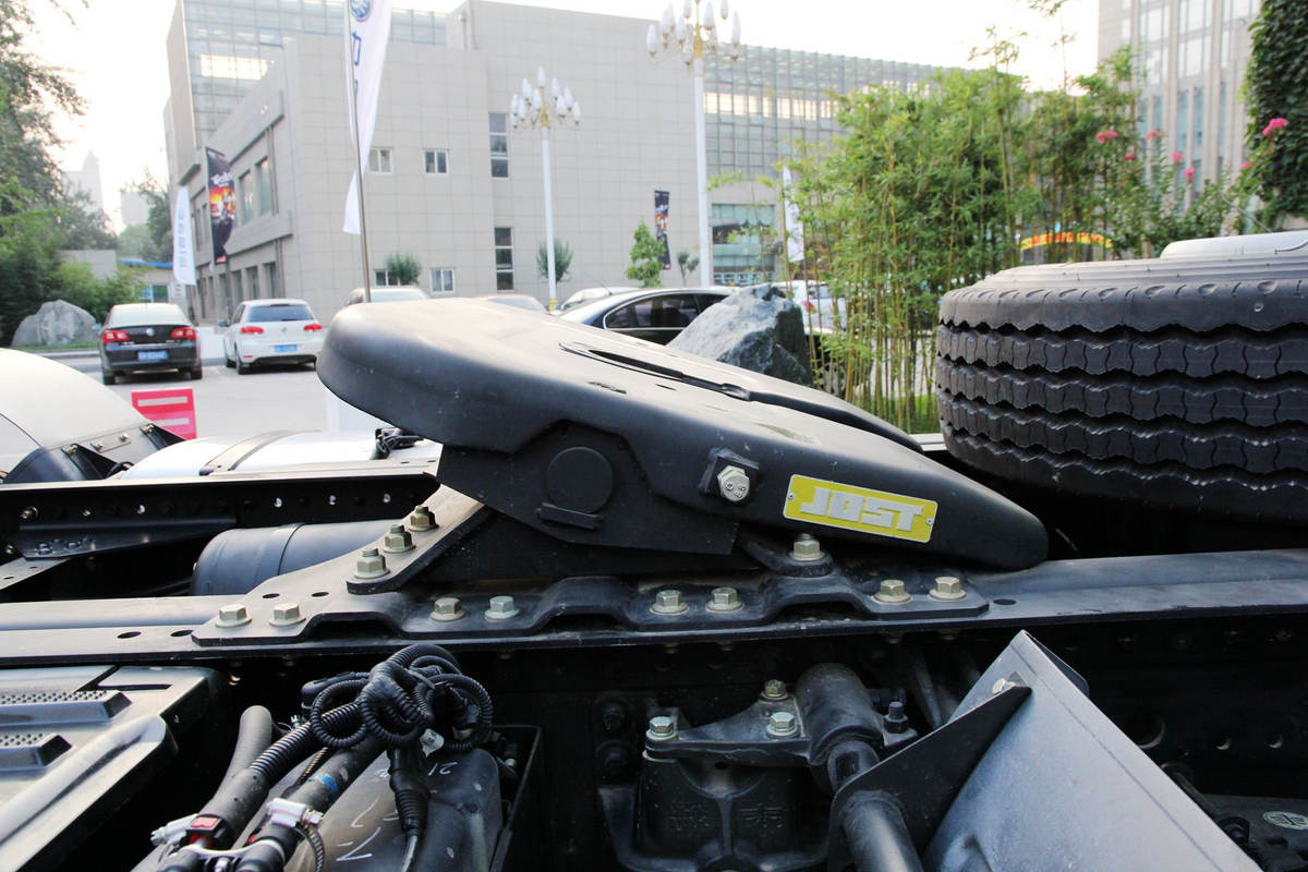 Faw J6P Tractor Truck