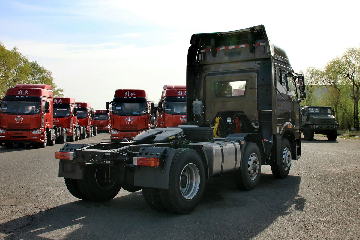 Faw J6P 6x2 420HP Tractor Truck