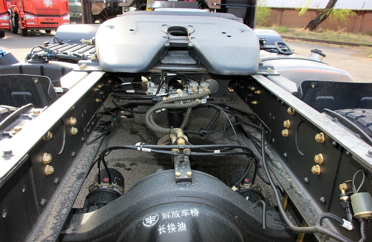 Faw J6P Tractor Truck