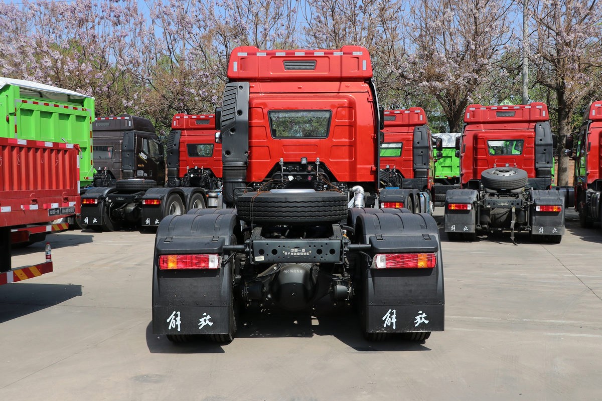 Faw J6P 6x4 380HP Tractor Truck