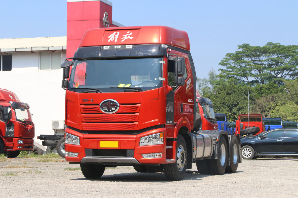 Faw J6P 6x4 420HP Tractor Truck