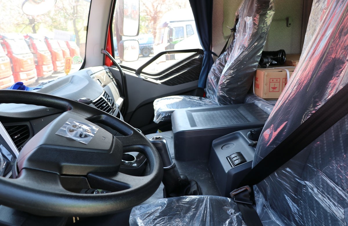 Faw J6P 6x4 420HP Tractor Truck