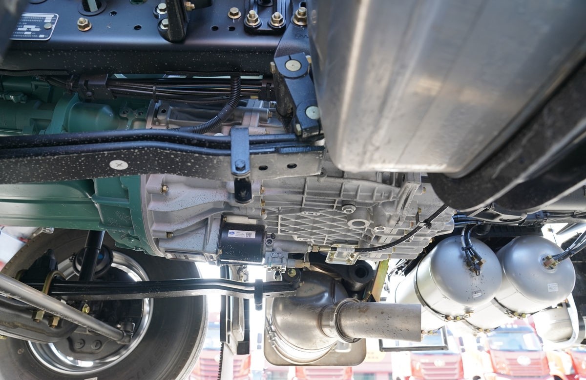 Faw J6P Tractor Truck