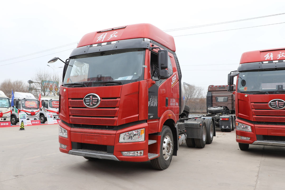 Faw J6P 6x4 480HP Tractor Truck