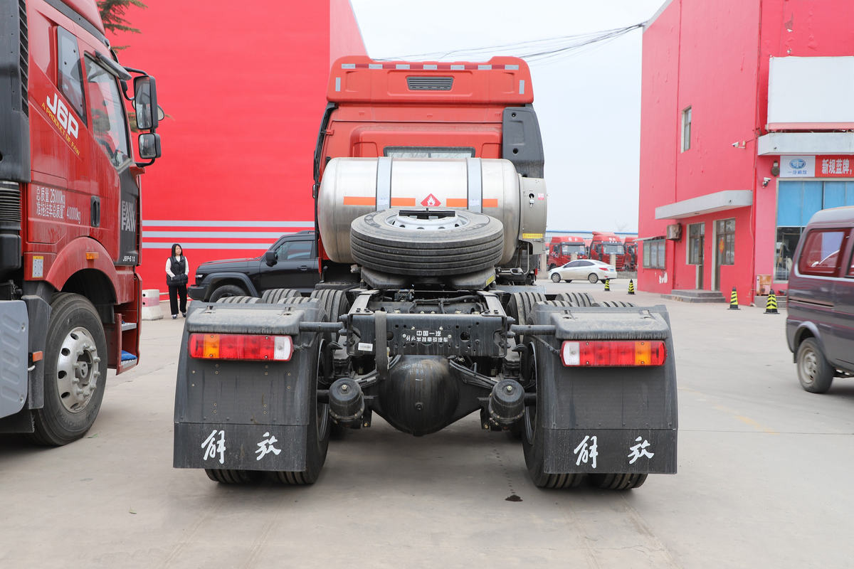 Faw J6P Tractor Truck