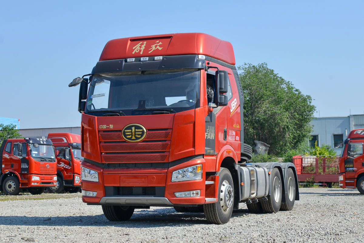 Faw J6P 6x4 560HP Tractor Truck