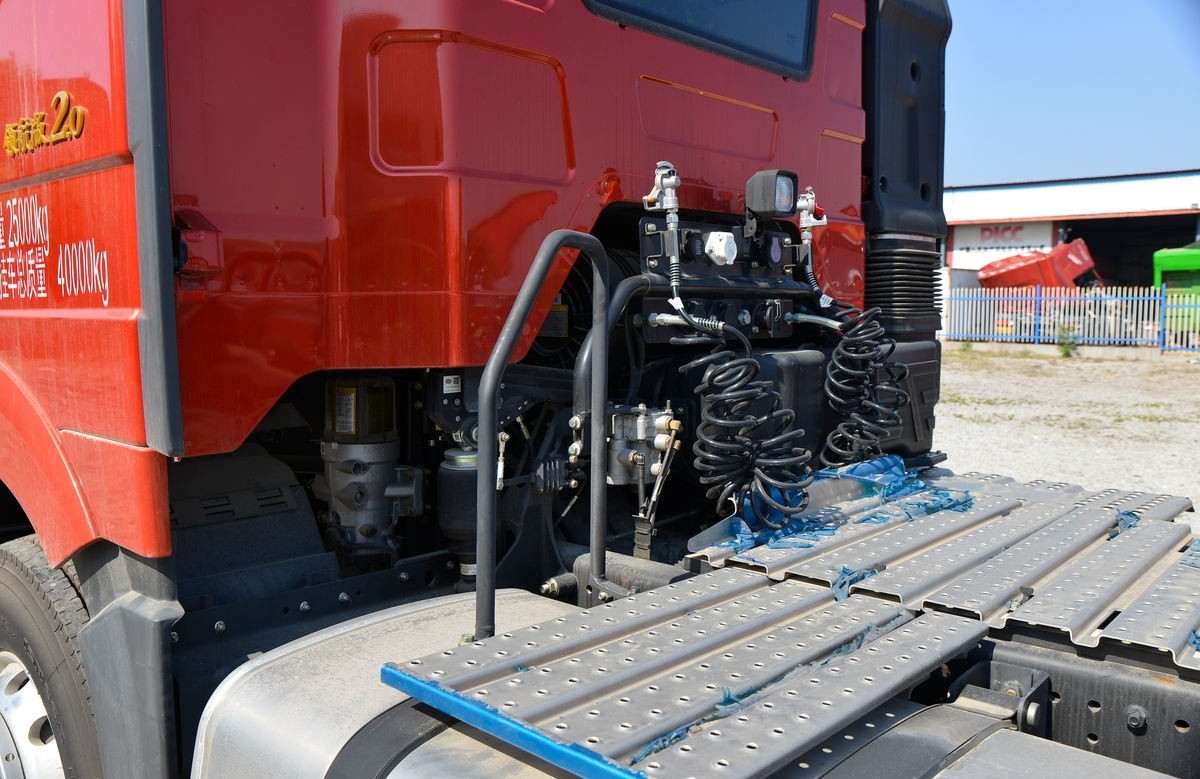 Faw J6P Tractor Truck