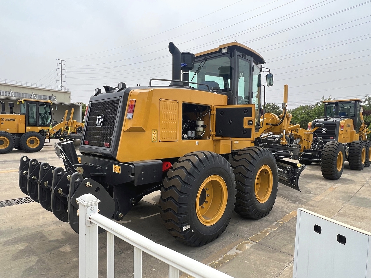 XCMG GR180 Motor Grader XCMG GR180 Motor Grader