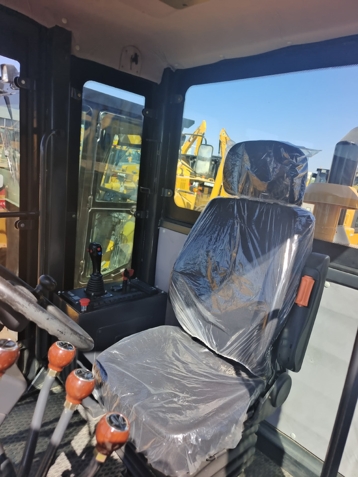 XCMG GR215 Motor Grader XCMG GR215 Motor Grader