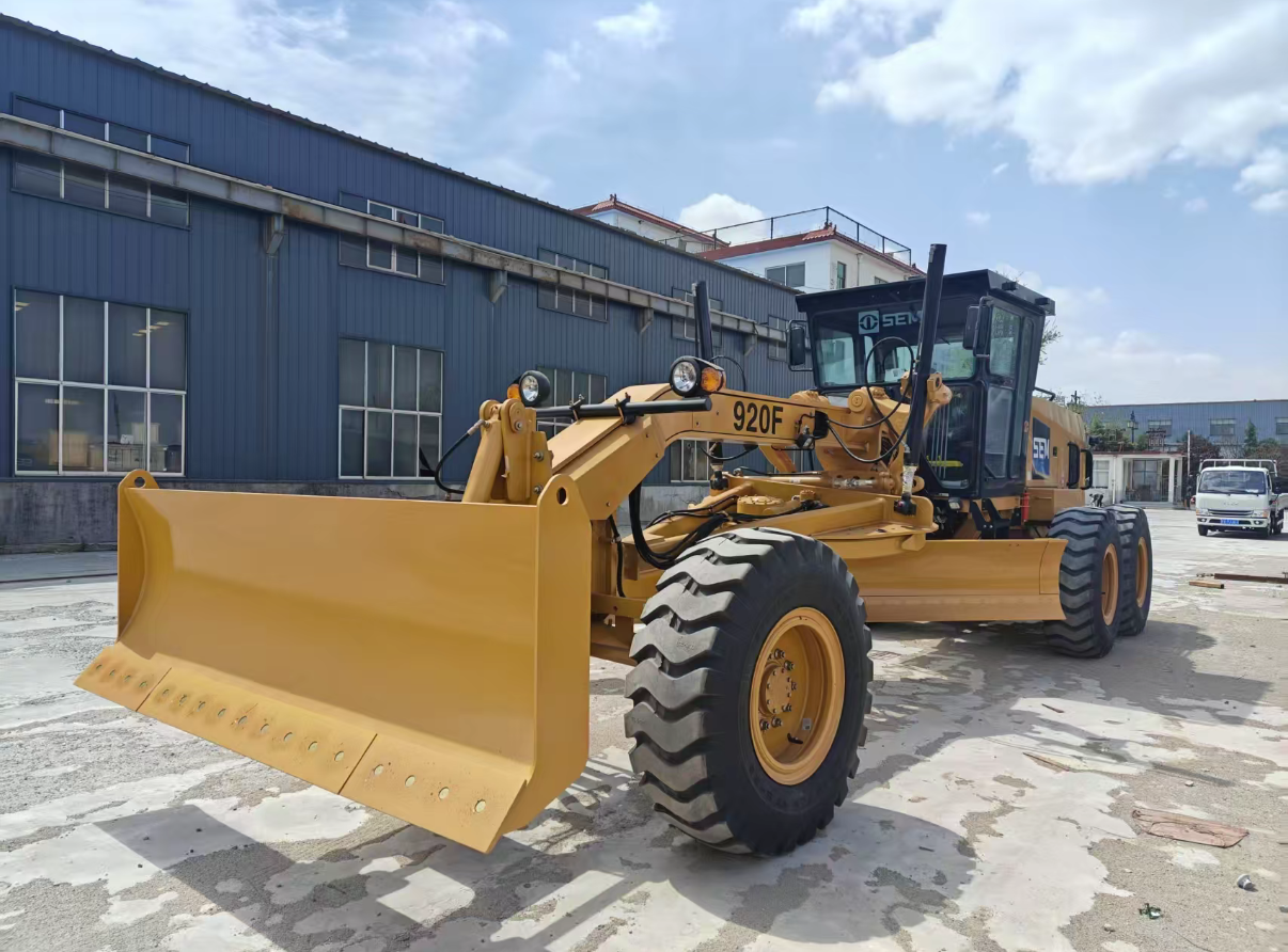 SEM 920F Motor Grader