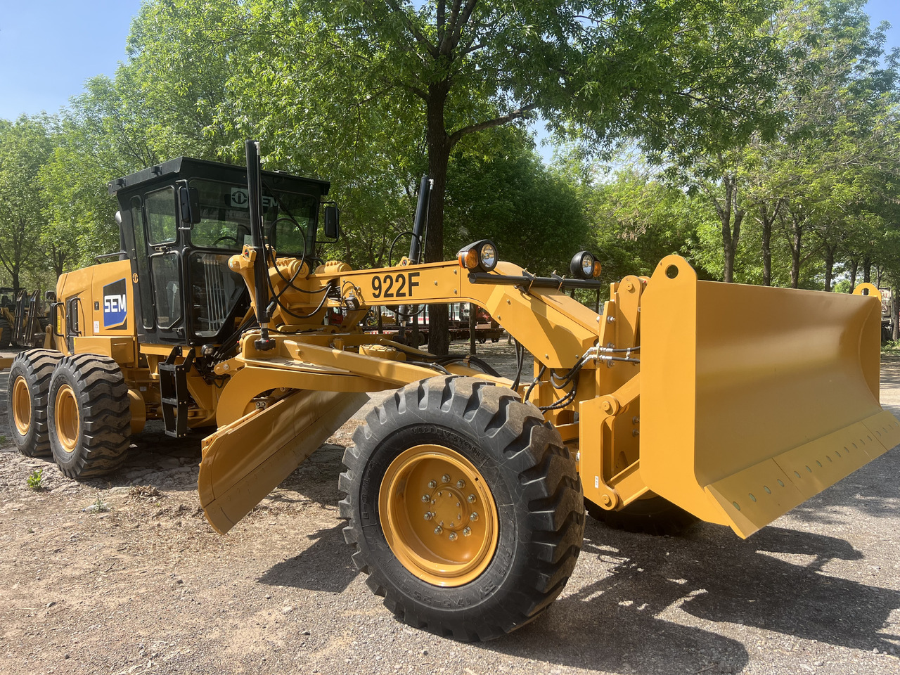 Brand New SEM 922F Motor Grader Brand New SEM 922F Motor Grader