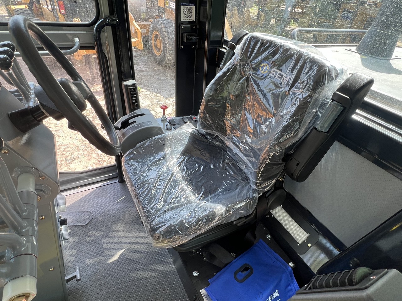 SEM 920F Motor Grader SEM 920F Motor Grader