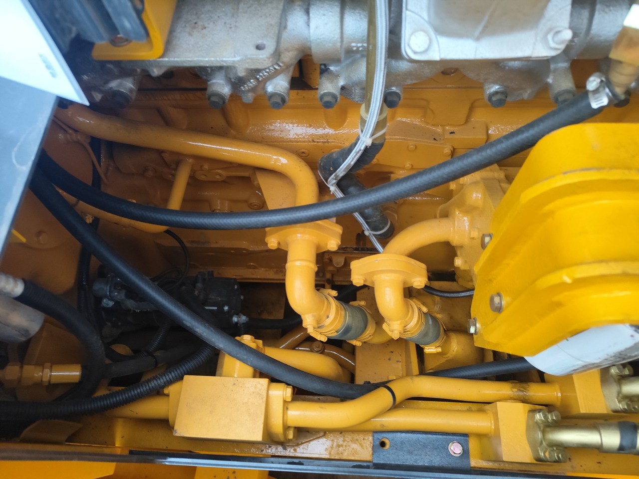 Shantui SD32 Bulldozer