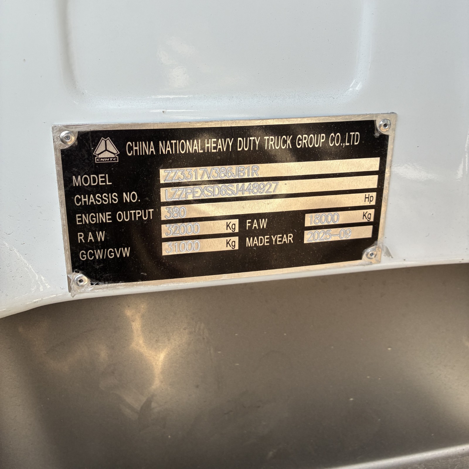 Right Hand Drive dump truck Right Hand Drive dump truck