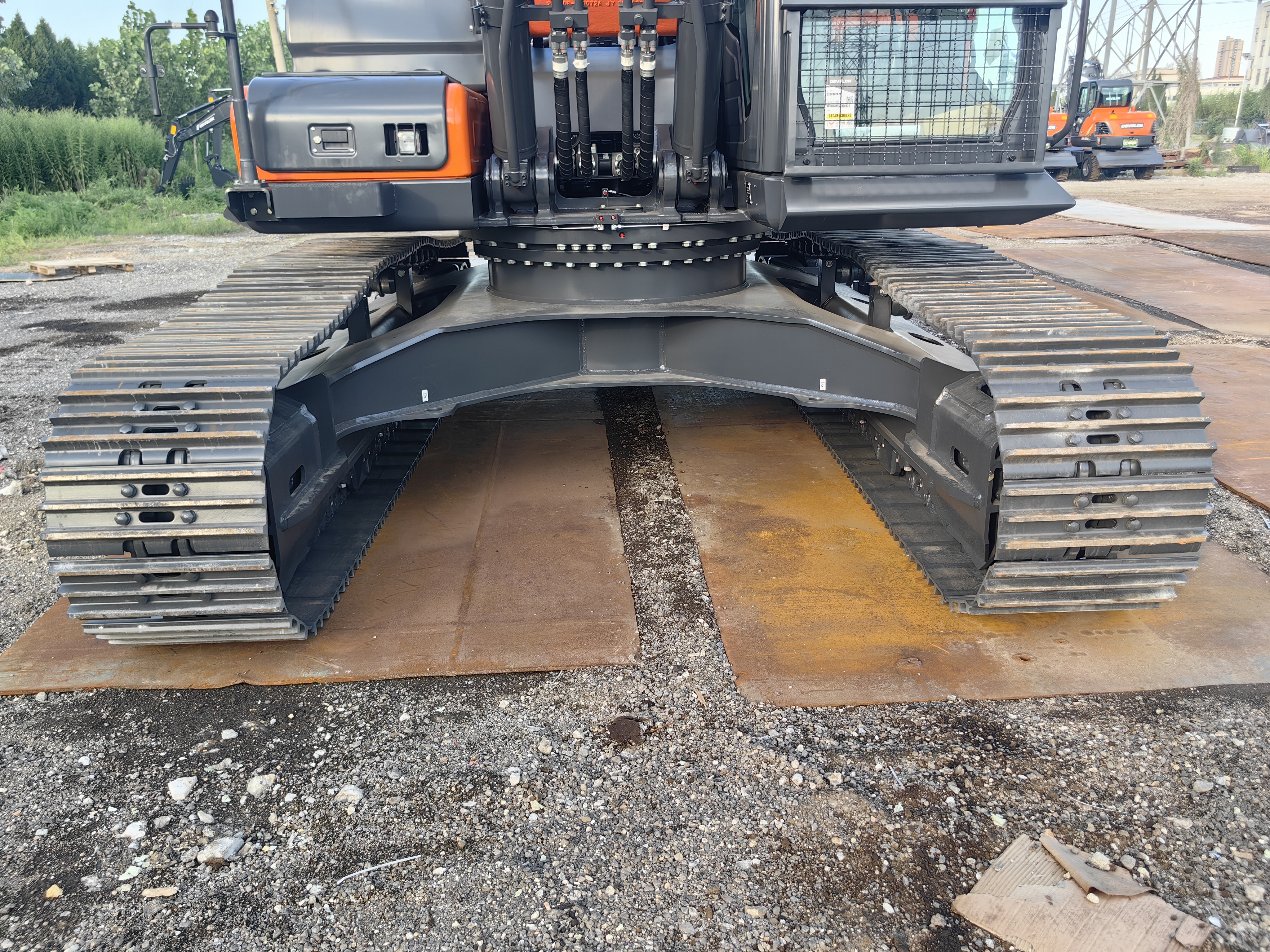 Develon DX360LCA-7B Excavator Develon DX360LCA-7B Excavator