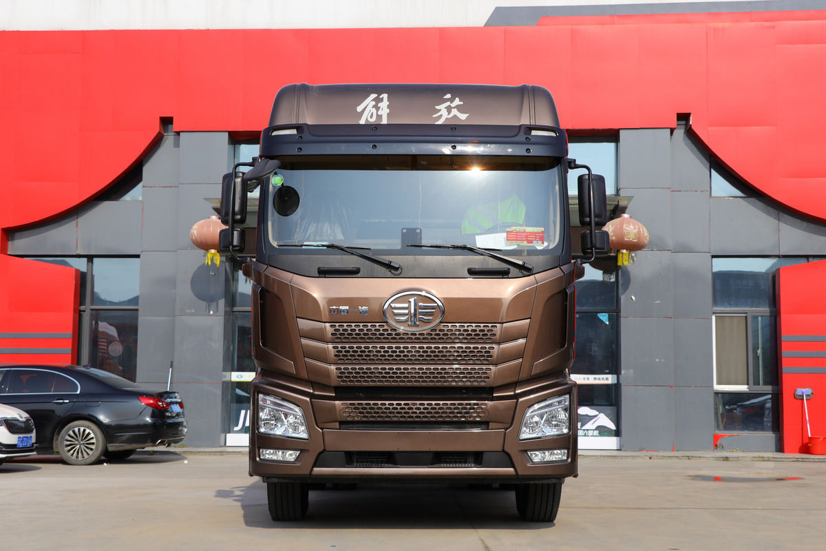 FAW JH6 6x4 460HP Tractor Truck