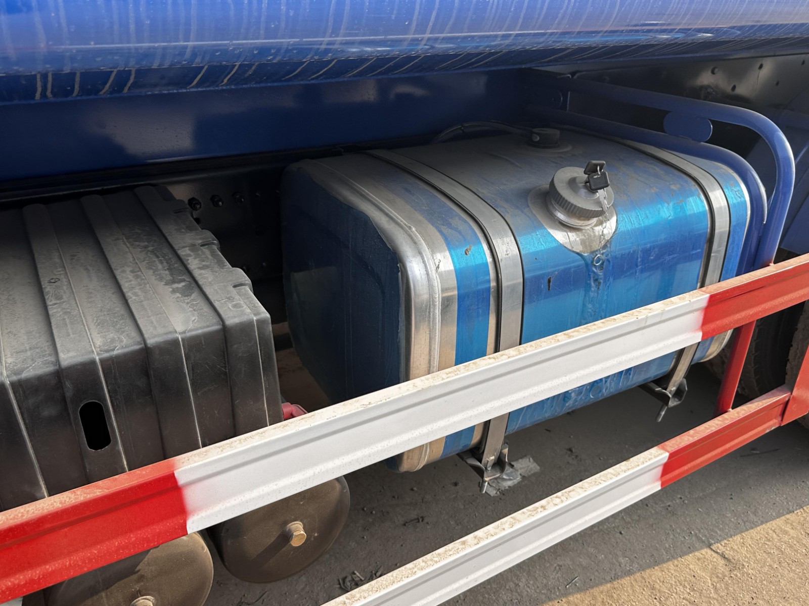 Shacman F3000 6x4 380hp Fuel Tank Truck Shacman F3000 6x4 380hp Fuel Tank Truck