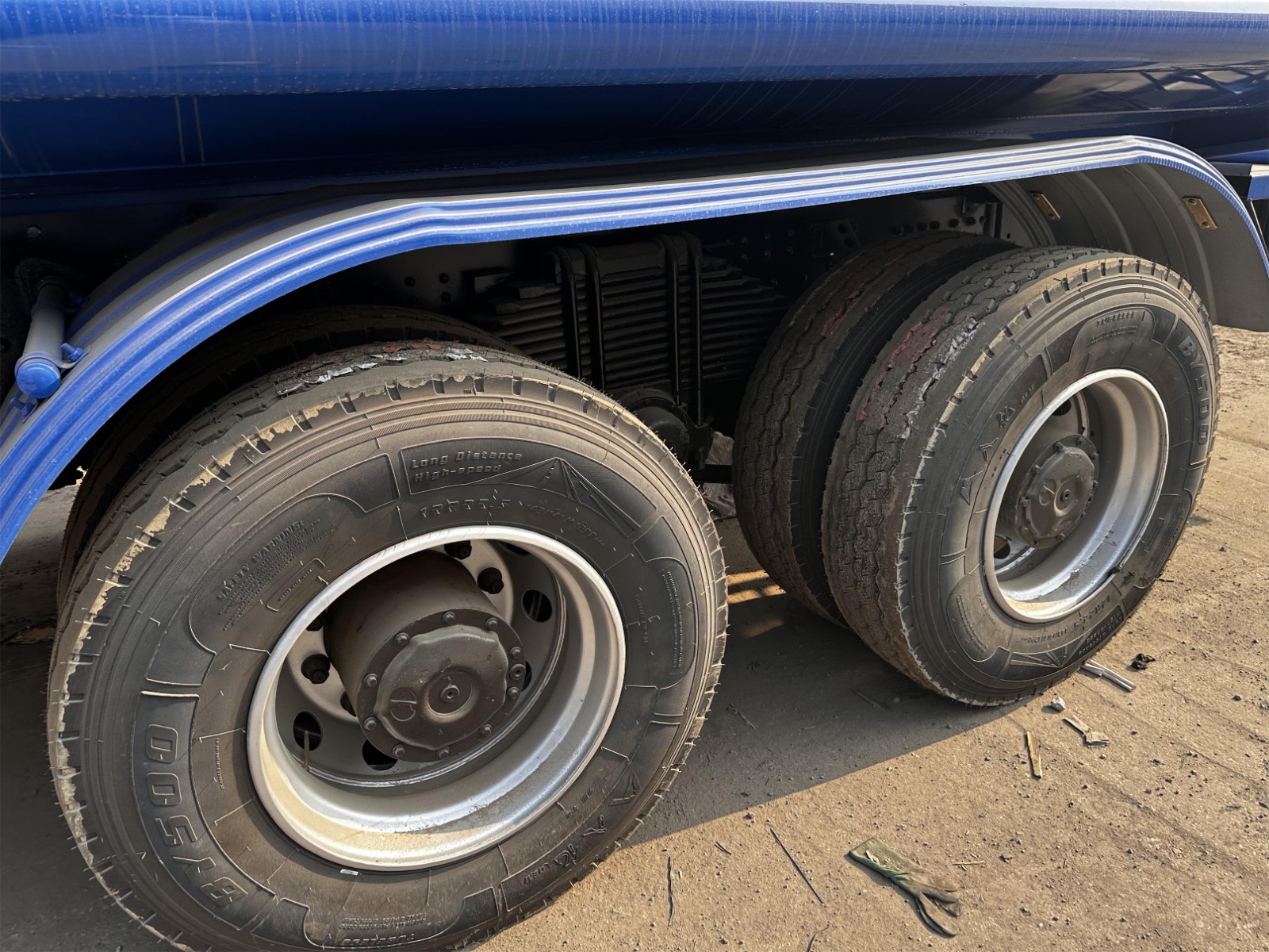 Shacman Fuel Tanker Truck Shacman Fuel Tanker Truck