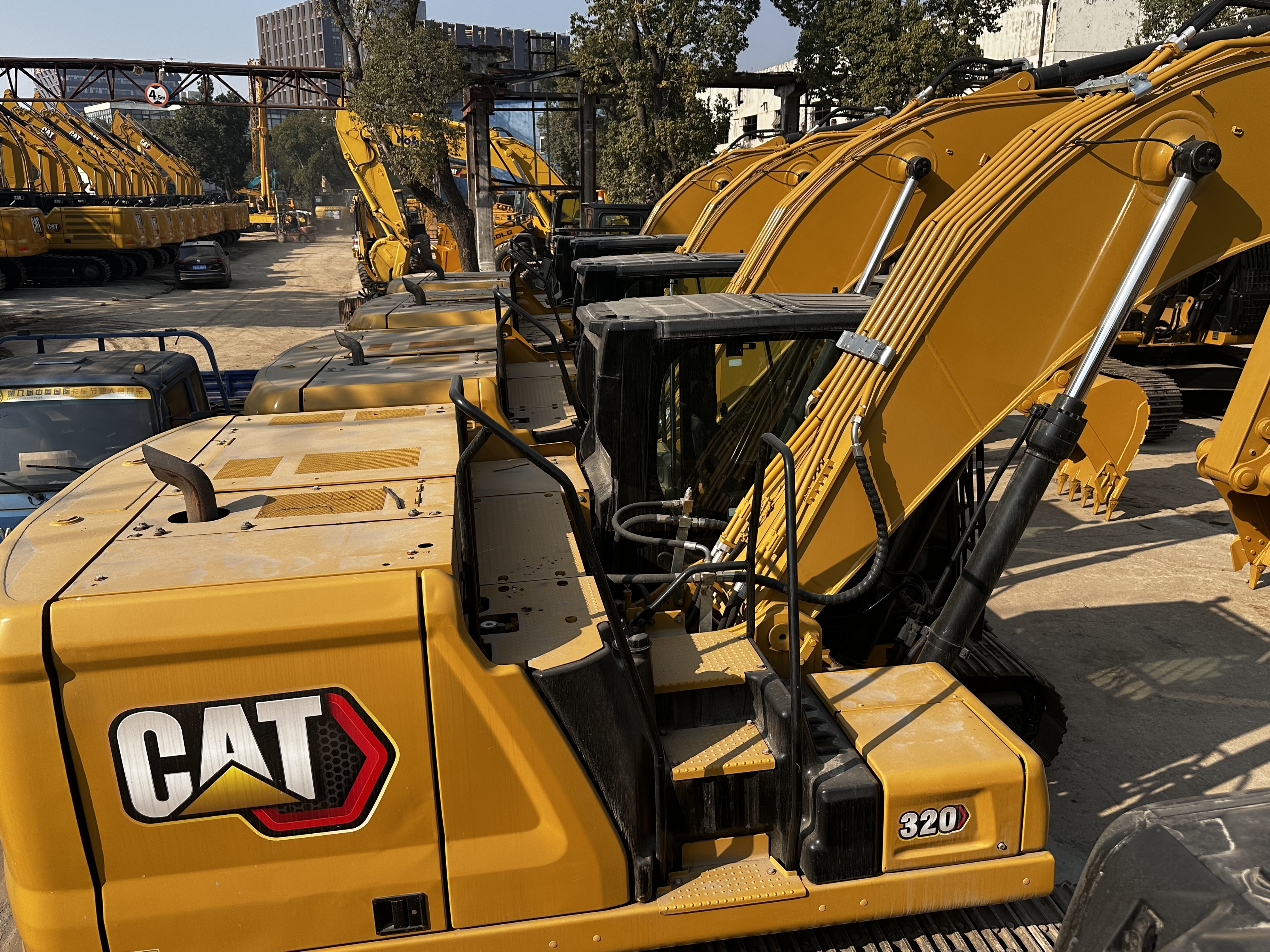 CAT 320D2 Excavator