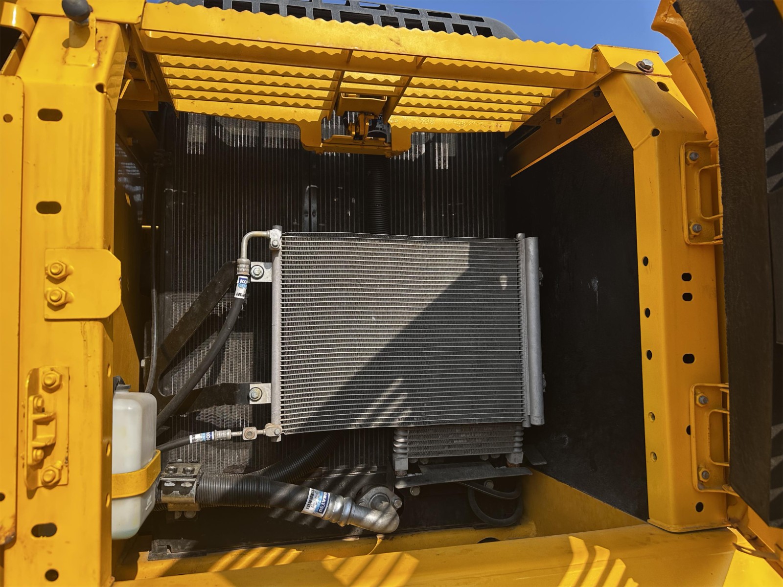 Komatsu PC220 Excavator