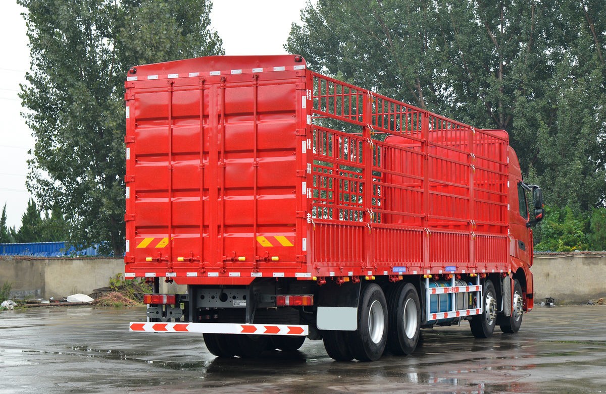 Howo TH7 Cargo Truck