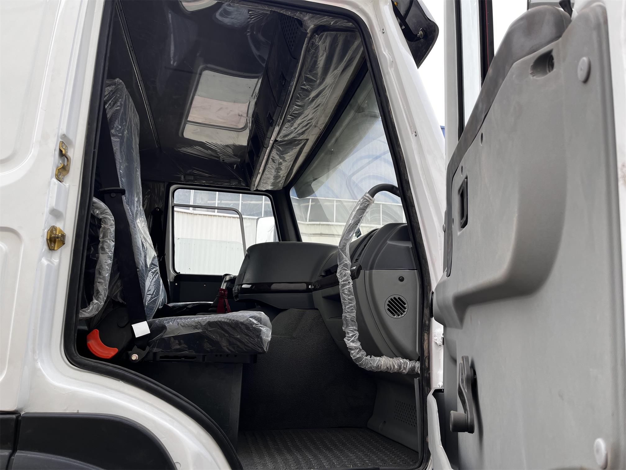 Brand New Howo 6x4 371hp Tractor Truck