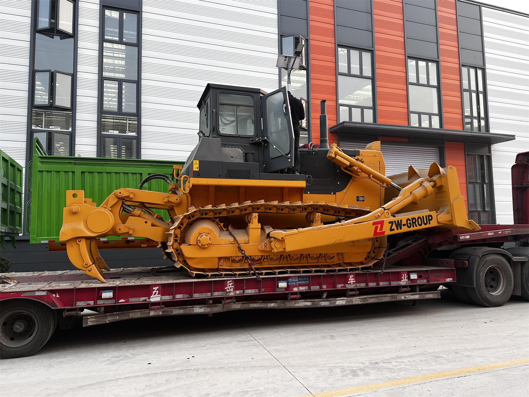 Shantui SD32 Bulldozer