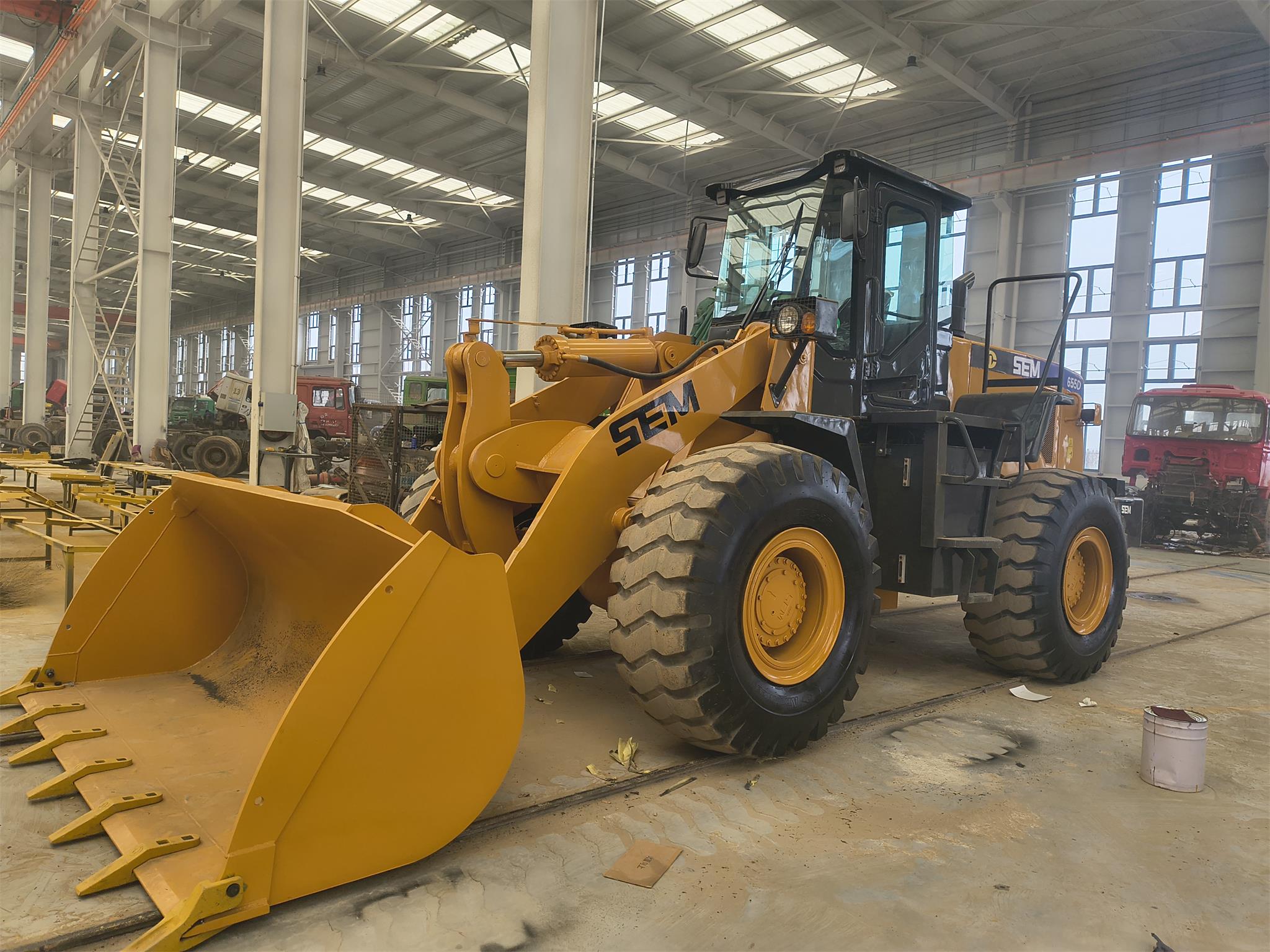 SEM 655D Wheel Loader