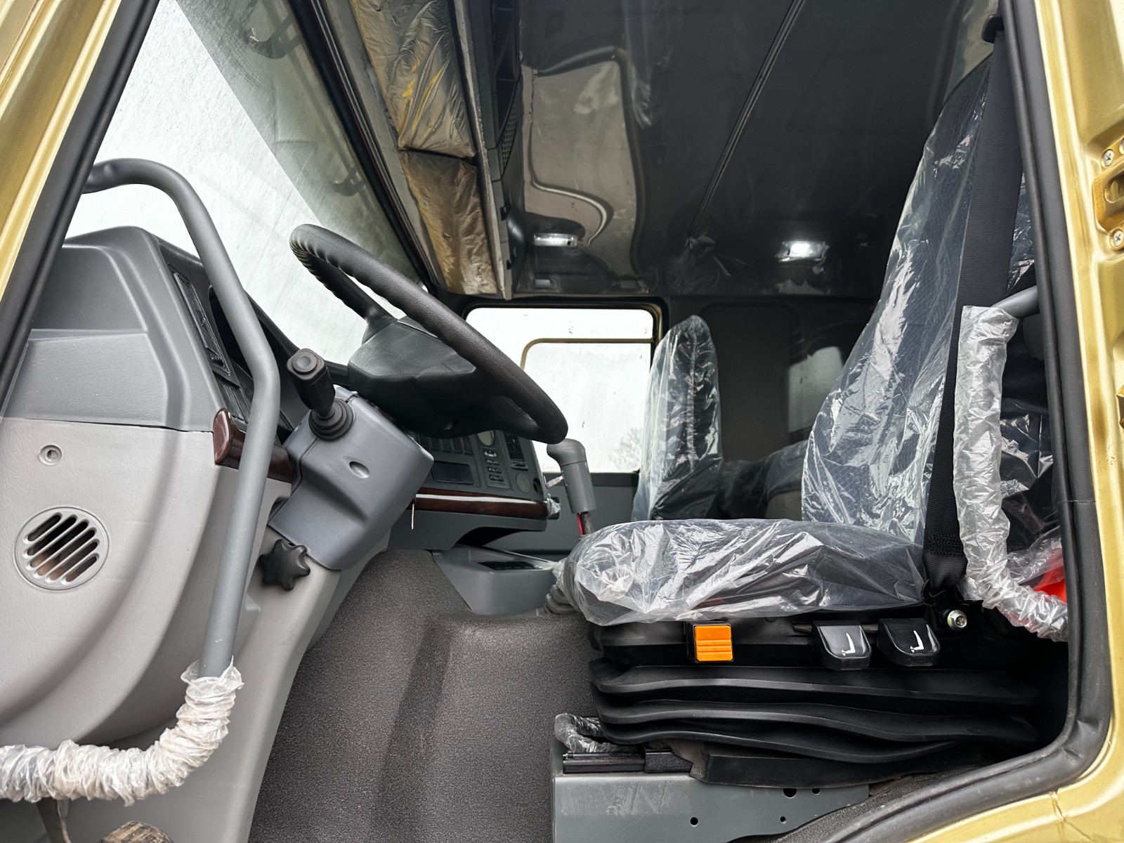 HOWO TX Tractor Truck HOWO TX Tractor Truck