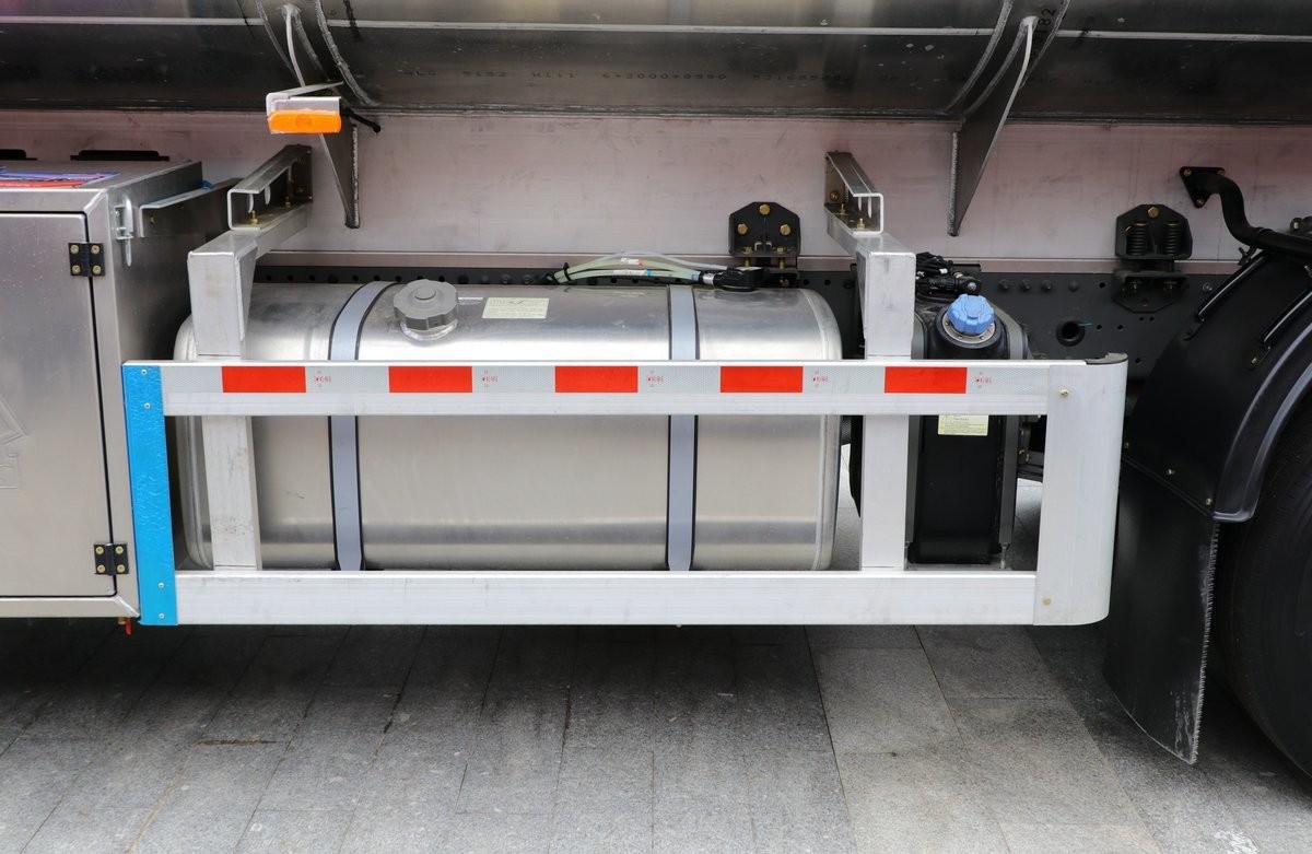 Howo NX Fuel Tank Truck