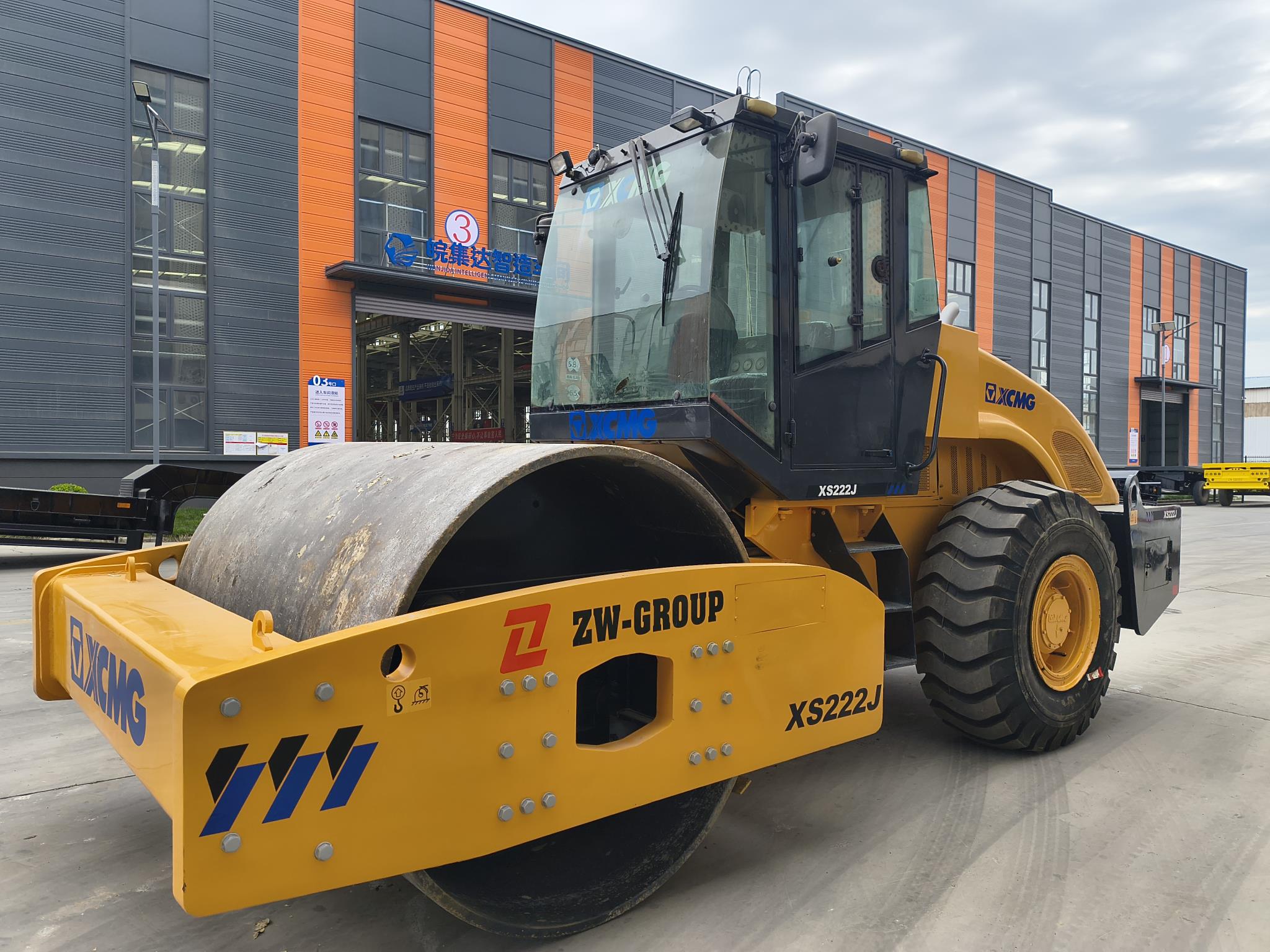 XCMG XS222J Road Roller