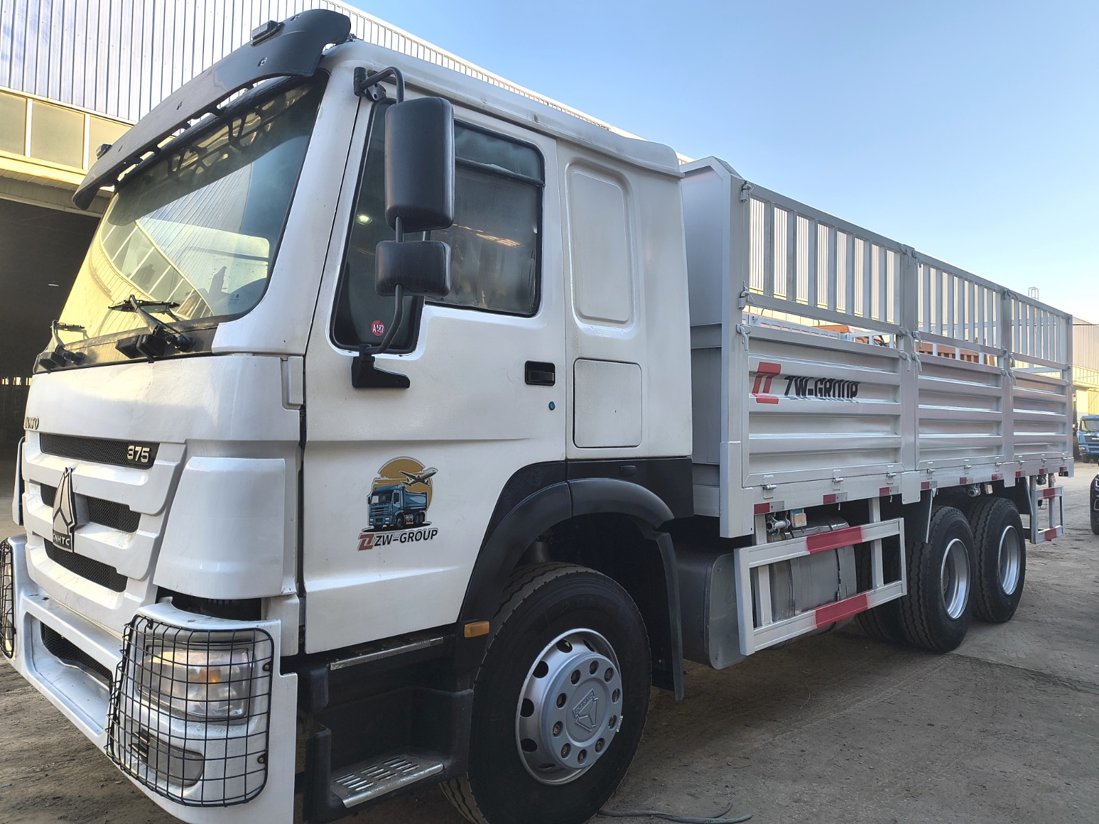 Howo 380hp Cargo Truck
