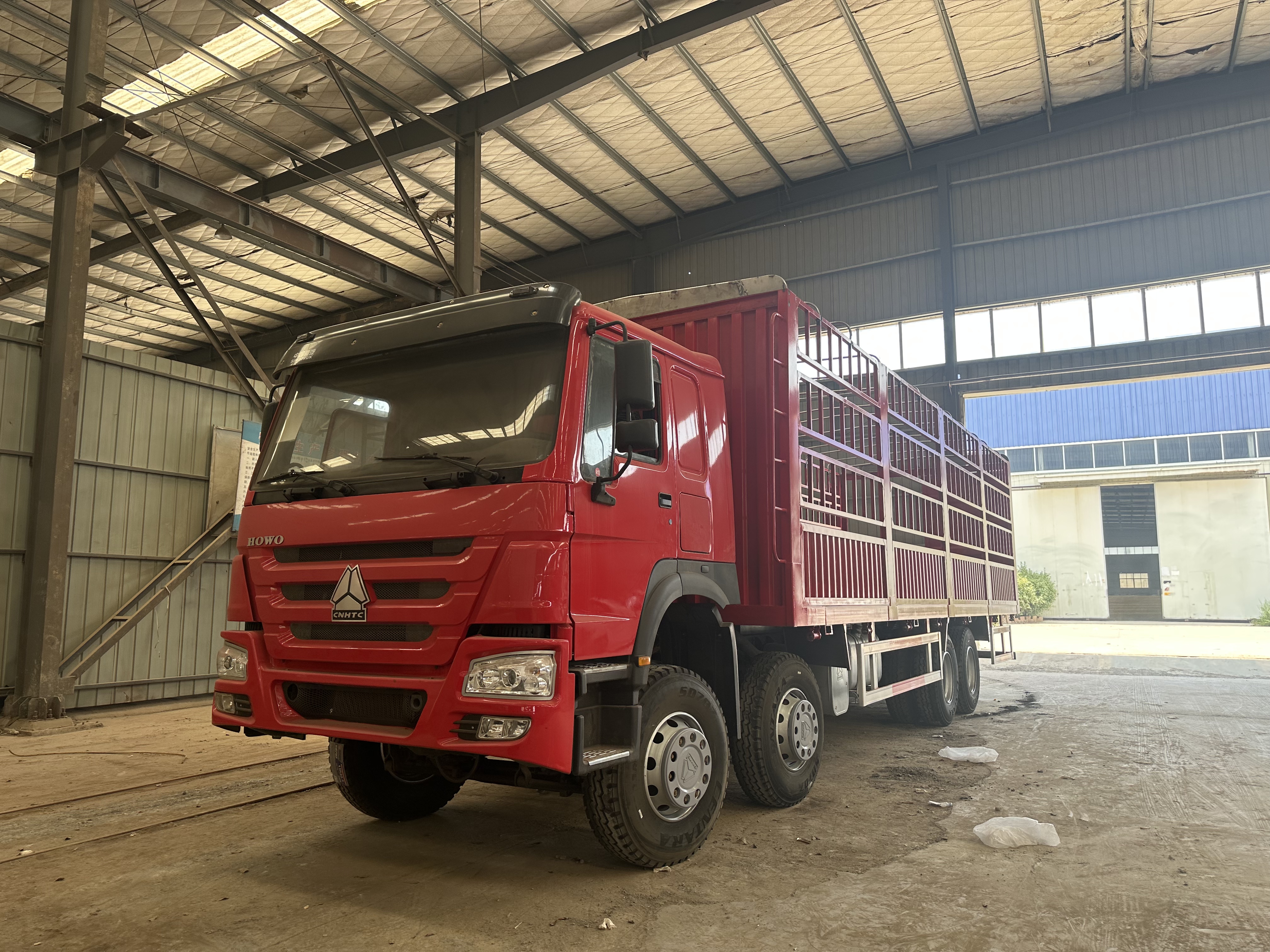 Howo 380hp 8x4 Cargo Truck