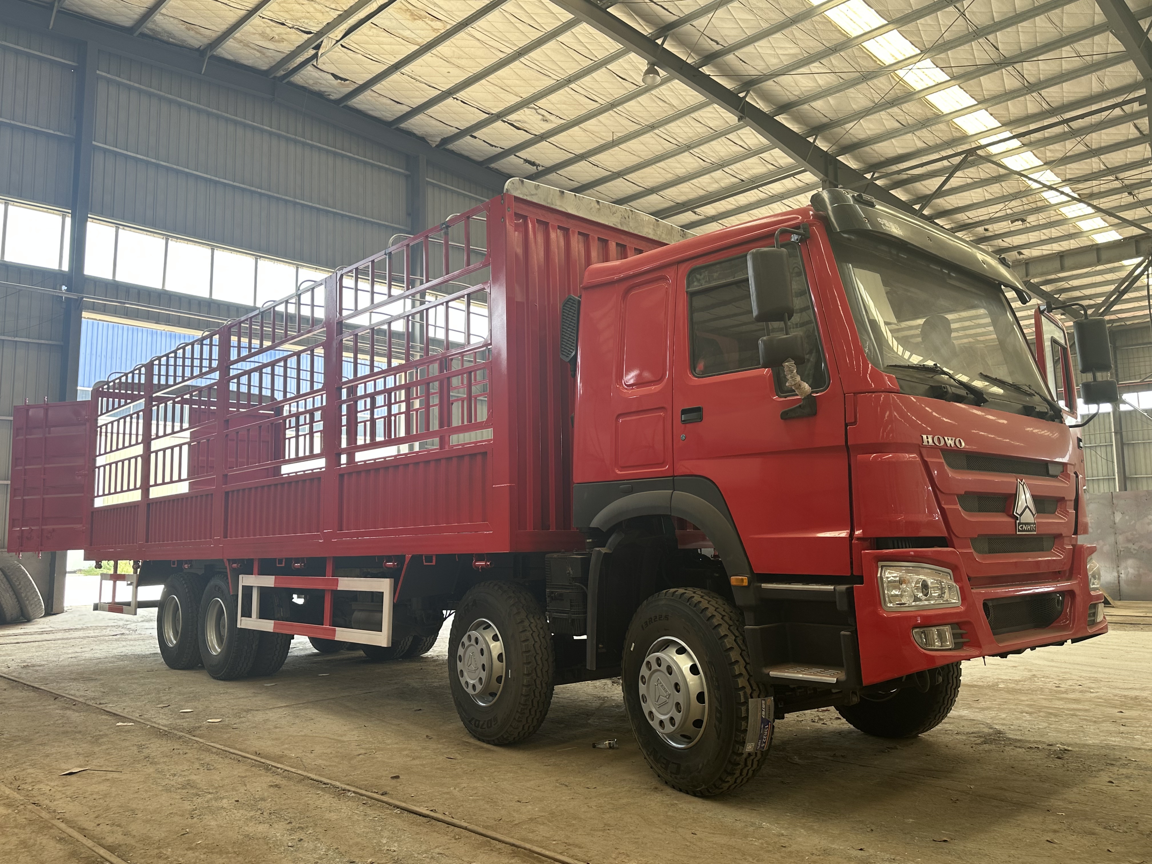 Howo TH7 Cargo Truck