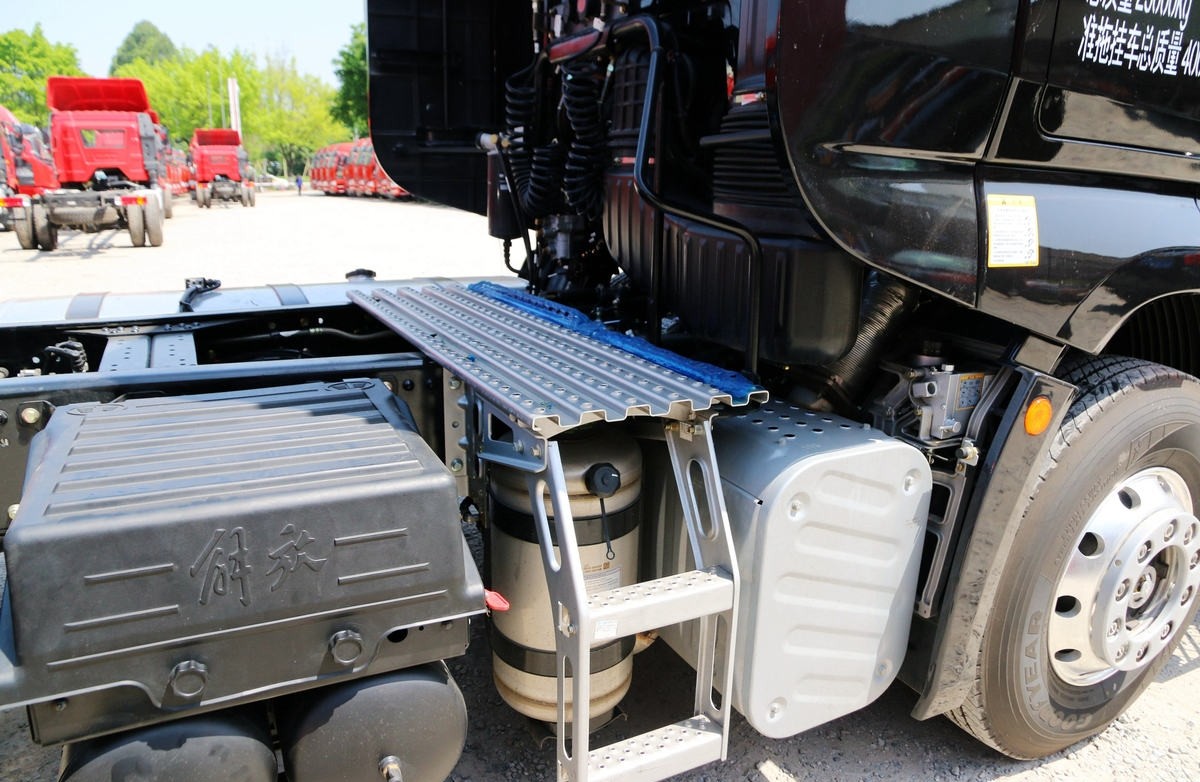 6x4 tractor truck for sale